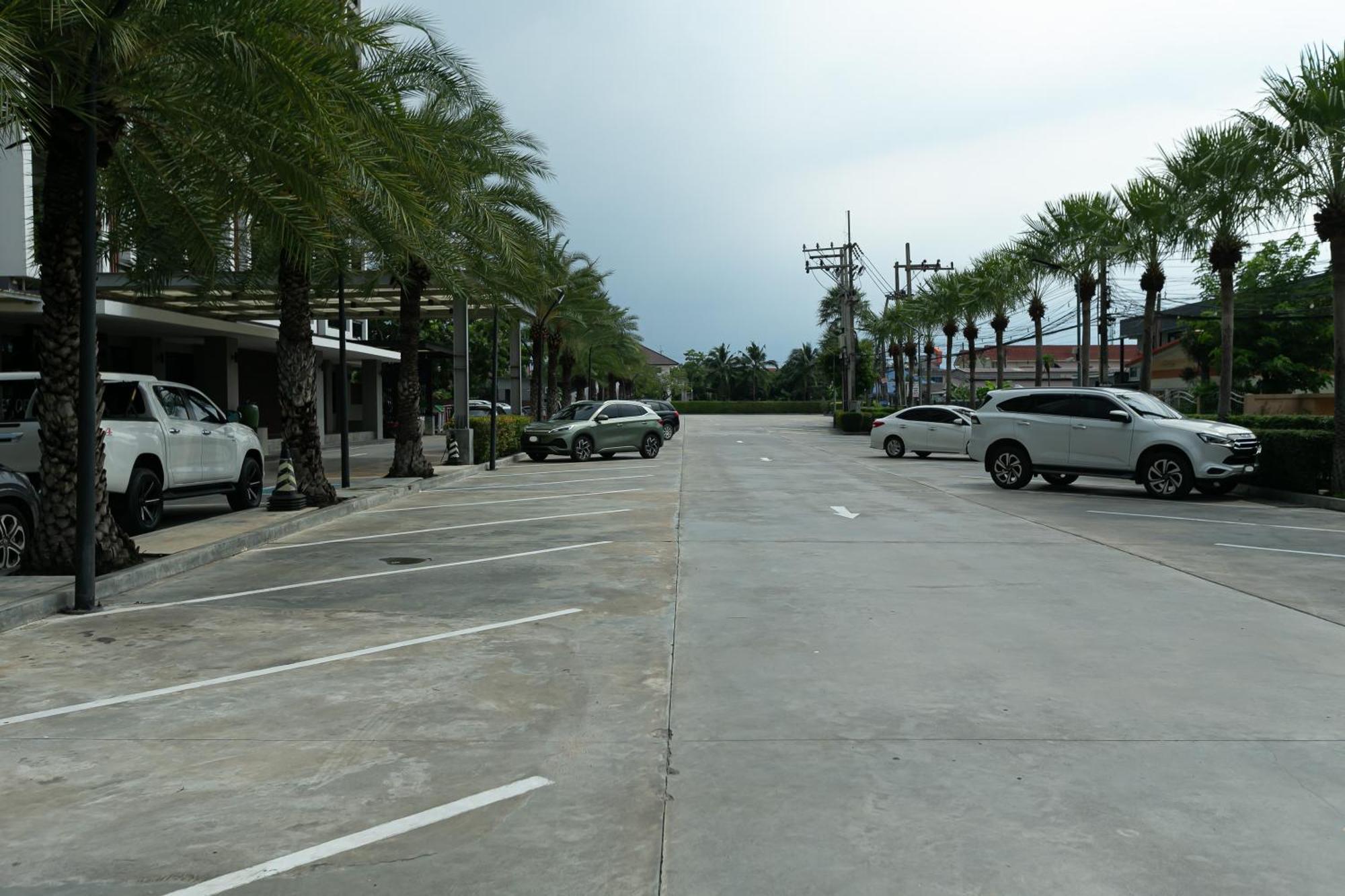Farthai Residence Phan Thong Bagian luar foto