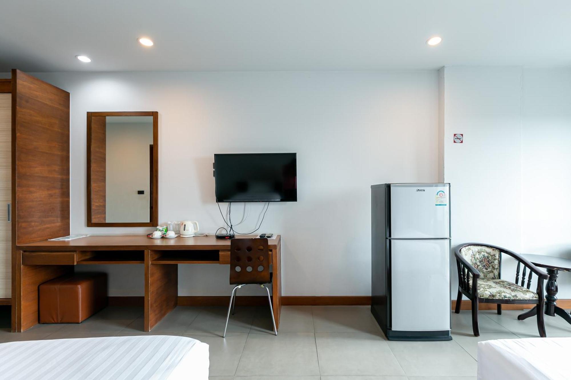 Farthai Residence Phan Thong Bagian luar foto